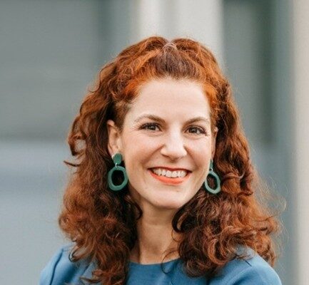 Anna Schak - DekaBank